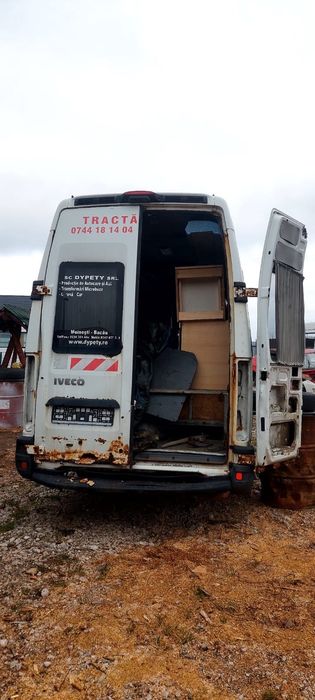 Vând piese iveco daily