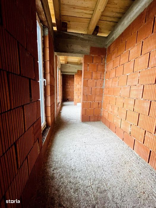 Casă parter la roșu în Paleu – 600 mp teren, utilități la limită