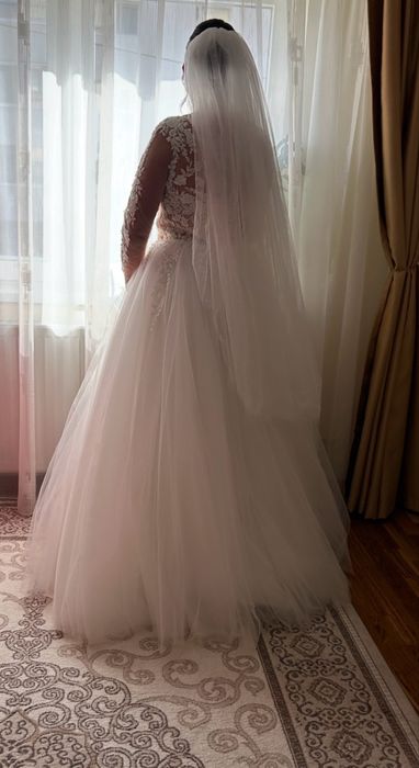 Vand rochie de mireasa