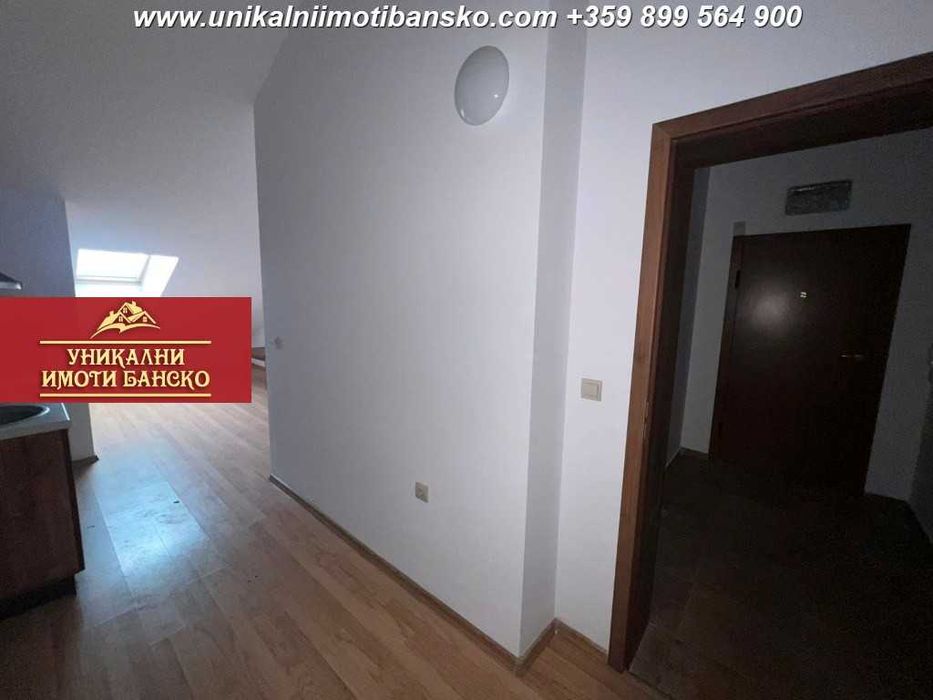 Тристаен апартамент  в обикновена жилищна сграда