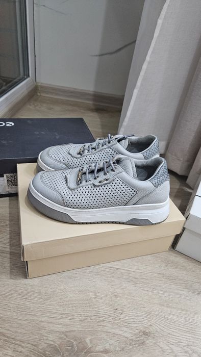 Отдам женскую обувь