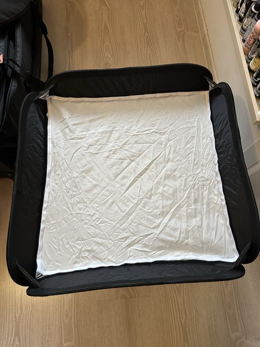 Modificatori lumina foto: Strip softbox, octobox, beautydish