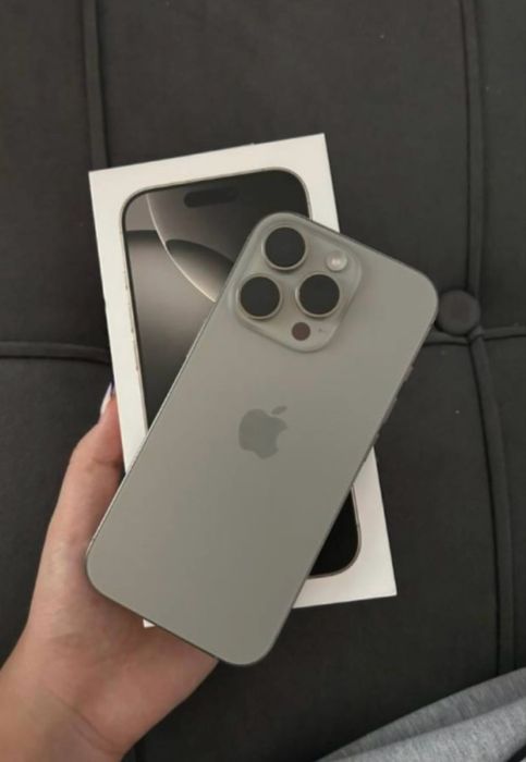 Продам айфон 16 про срочно