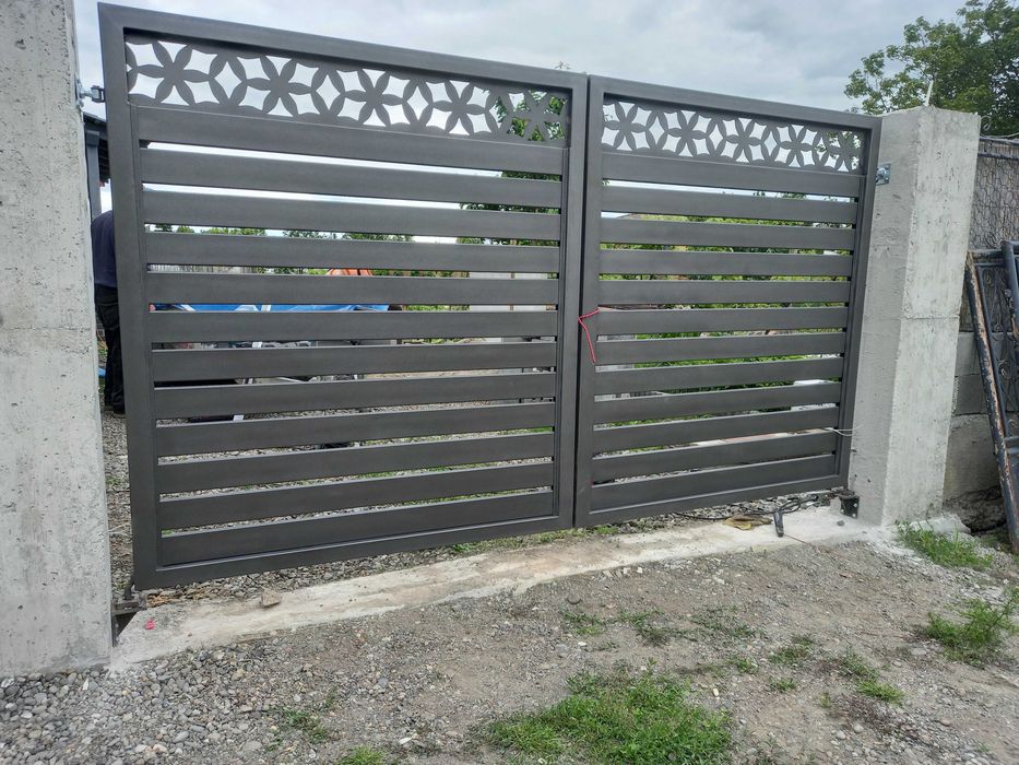 Porti ,garduri, scari, copertine, garaje