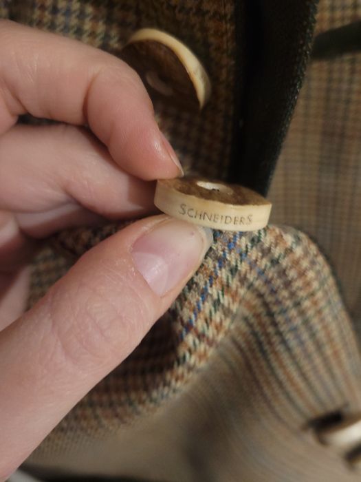 Jacheta Schneiders din lana virgina