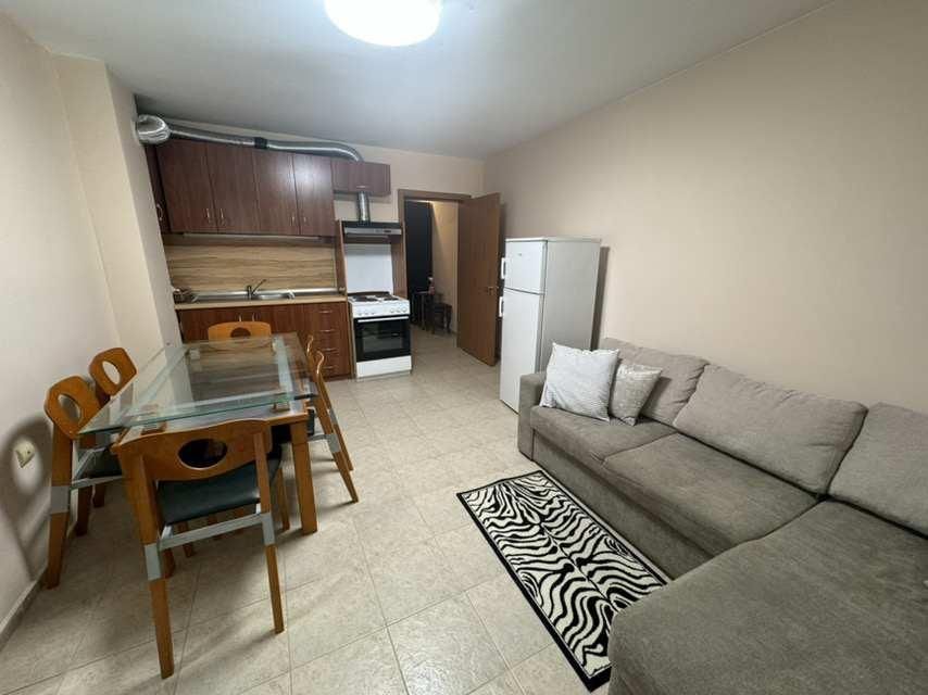 Двустаен апартамент, под наем, Център