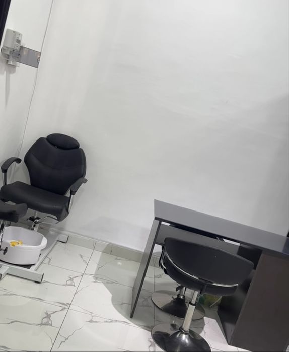 Сдаю в аренду готовый салон красаты