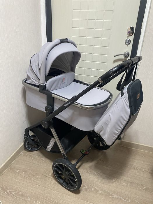 Продаю коляску 2 в 1