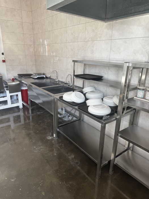 Стол из нержавещей стали