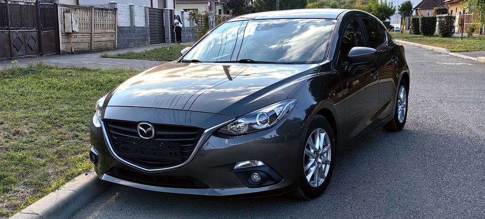 Mazda 3 * Benzina 2.0 * 120cp * Navi * Senzori
