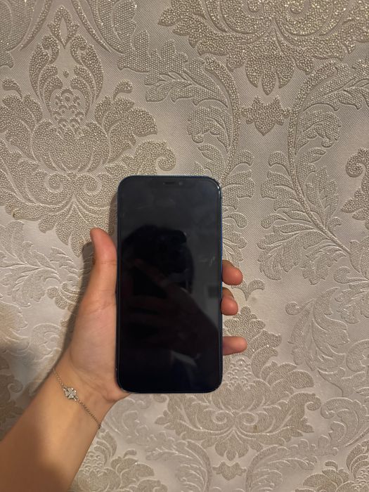продам айфон 12/128