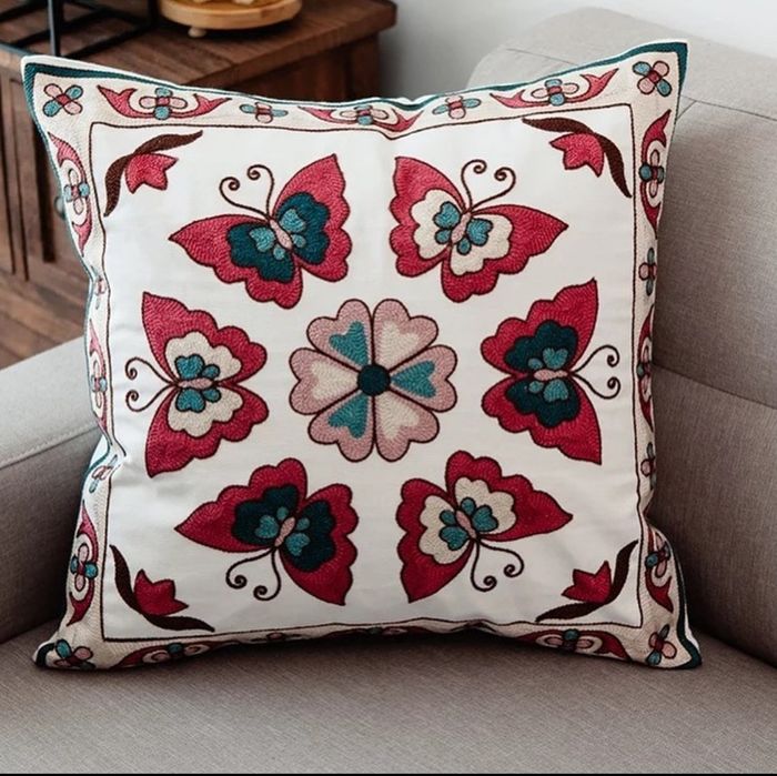 Наволочки с вышивкой