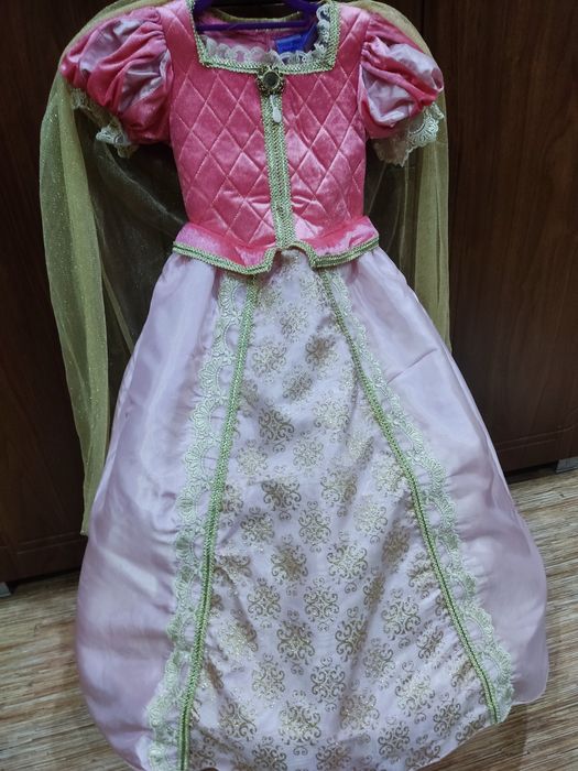 Платье королевы на новый год