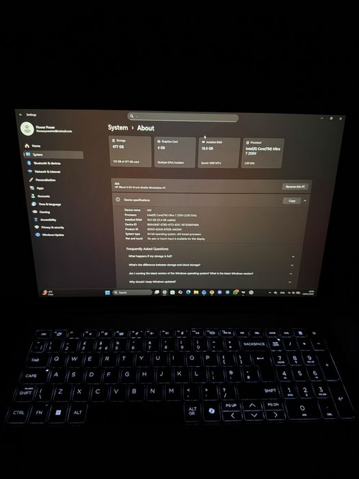 Laptop Hp  Zbook 8  g1i 16” /16ram