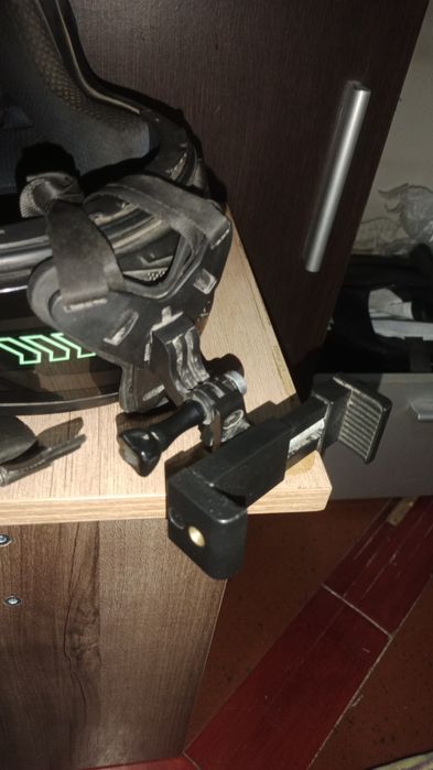 Шлем с гарнитурой  и с телефон держатель