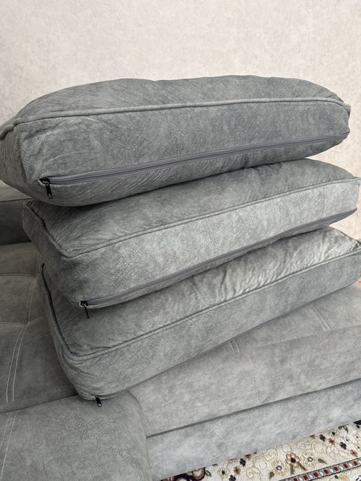 Угловой диван для гостинной