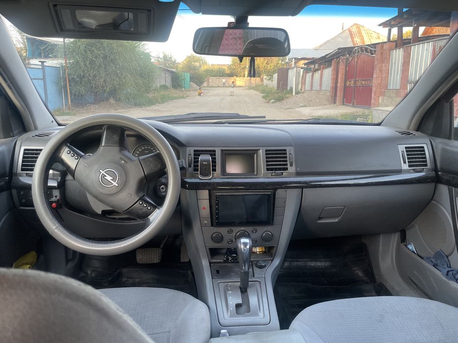 Опель сигнум 2.2 бинзин  универсал