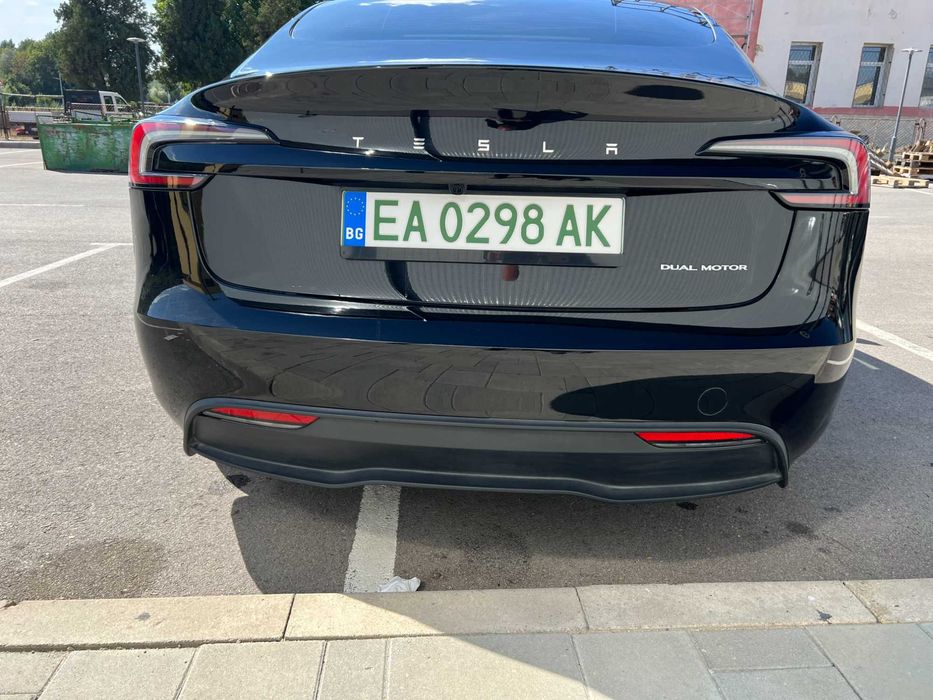 Tesla Model 3 Long-Range Dual