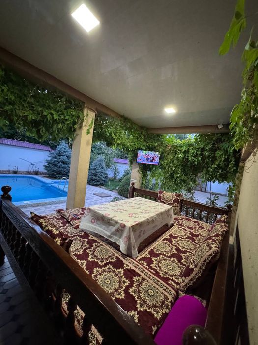 Oqtoshda manzarali dacha oilangiz uchun