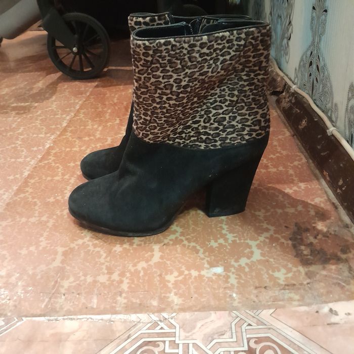 Продам б.у  полусапожки  1500тг