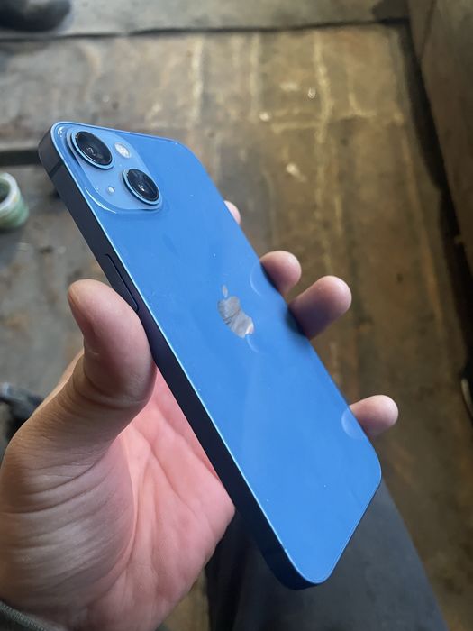 Продам Айфон 13, 128г