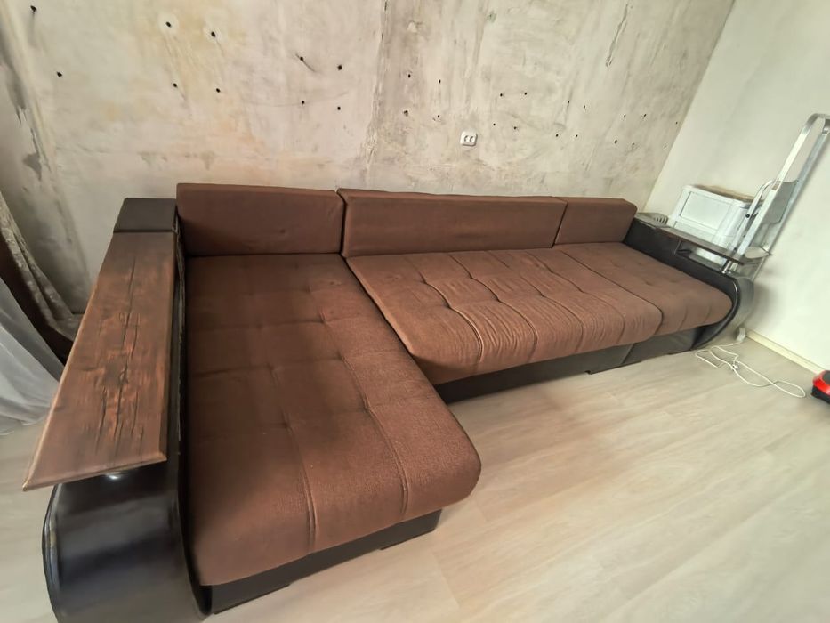 Продаётся угловой диван