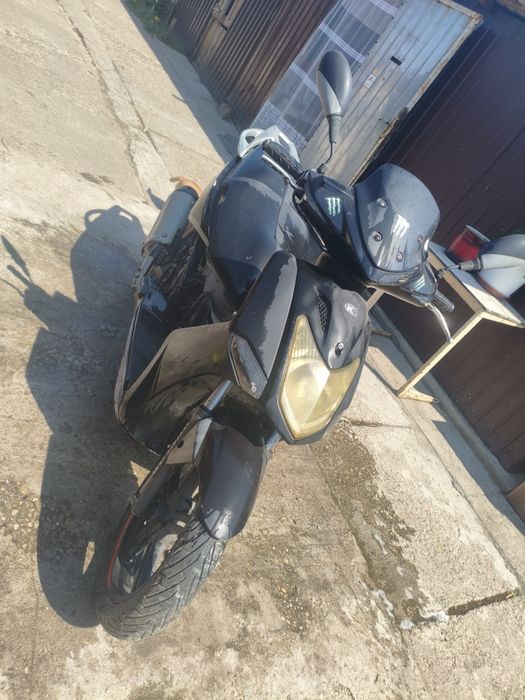 Vând kimco agility de 50 mai multe detalii la tel