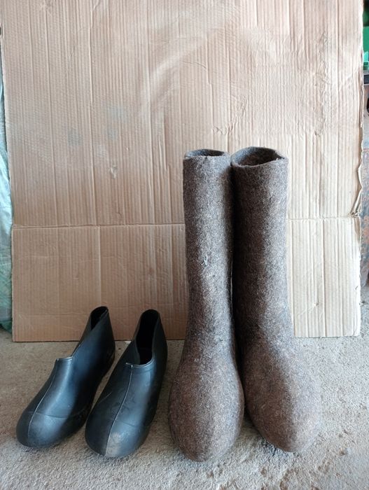 Продам б/у валенки