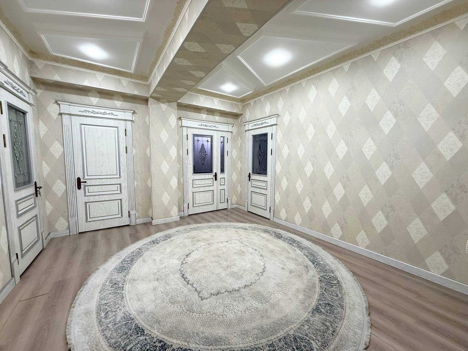 Продается квартира в Яшнабадском районе Новостройка Махтумкули 3-х ком