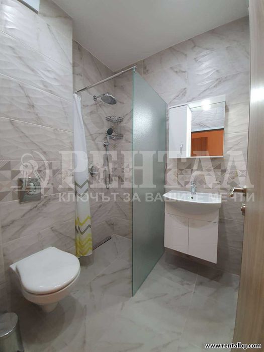 Дава се под наем Тристаен апартамент в Пловдив, Център - 120 кв.м за 663 € - Снимка #7