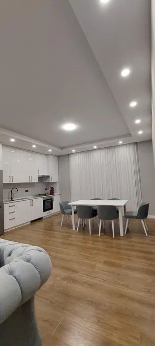 Сдается 3-комн квартира с Дизайнерским ремонтом на Саракульке