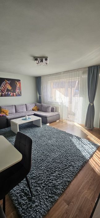 Pf Vand apartament 2 camere Intre Lacuri