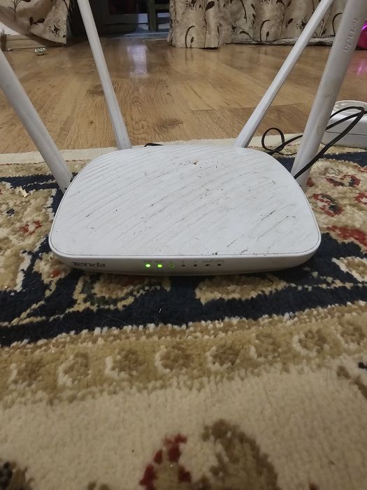 „Router WiFi Tenda F9 600 Mbps, 4 antene, semnal puternic