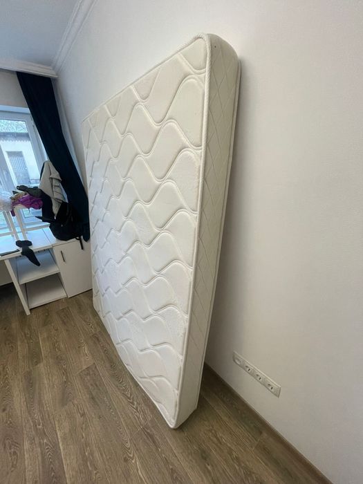 Продам матрас 200×160