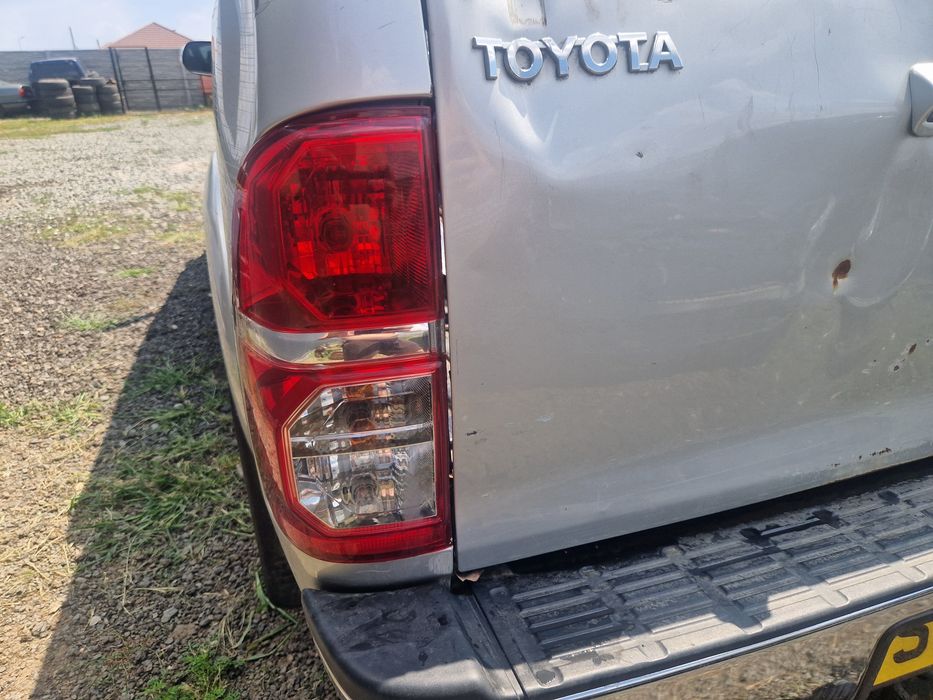 Stopuri Toyota Hilux facelift 2012-2015