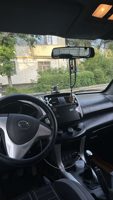 Продам машину Лифан х60