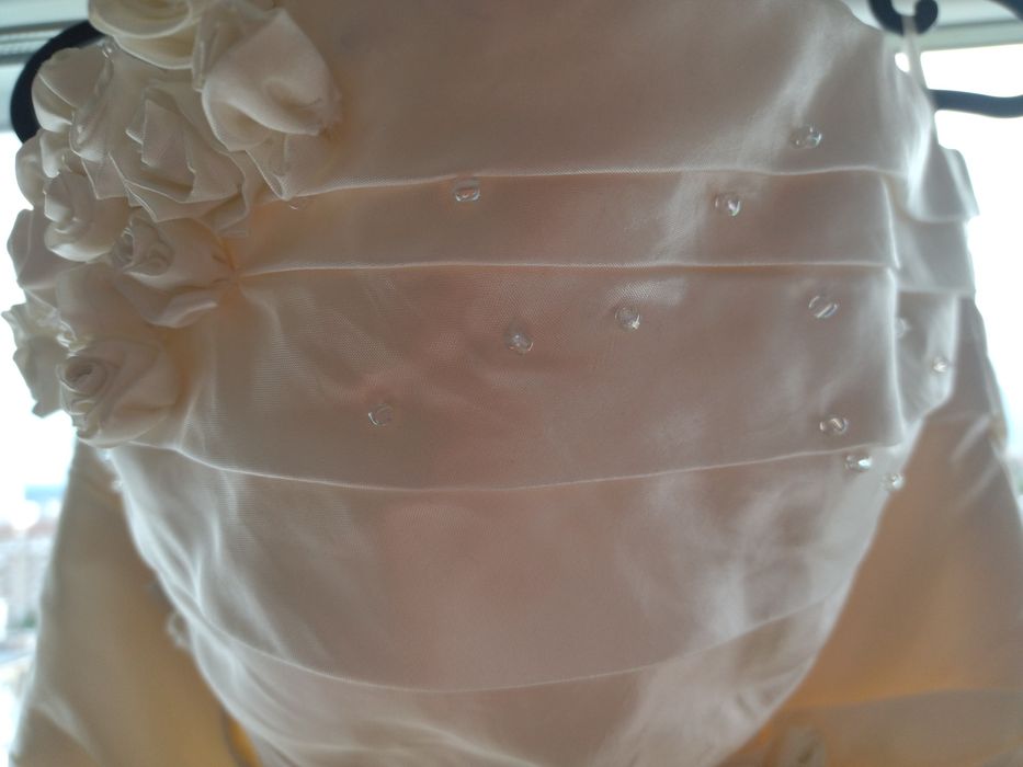 Булченска рокля шампанско