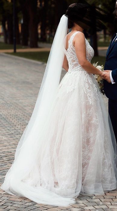 Rochie mireasa cu voal