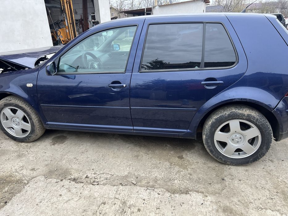 Dezmembrez Vw Golf  4 1.9 AJM Bora Seat