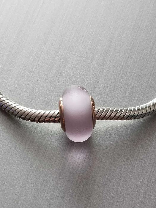 Продам шарм Pandora