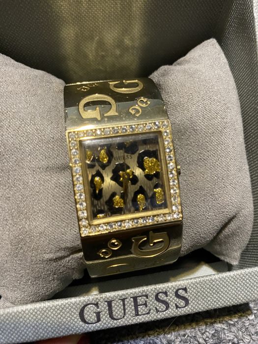 GUESS ceas de mana auriu cu pietre