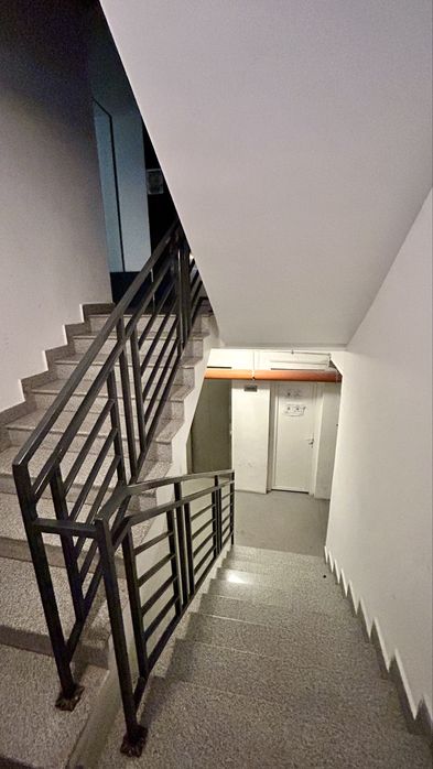 Vand / inchiriez boxa subsol spatiu depozitare