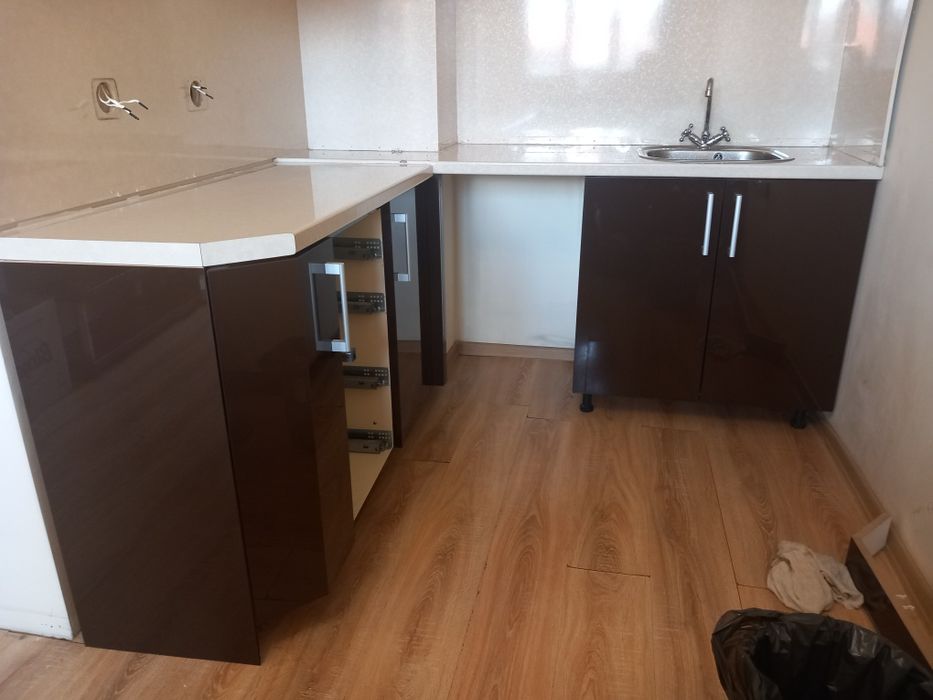 Продавам кухненско обзавеждане