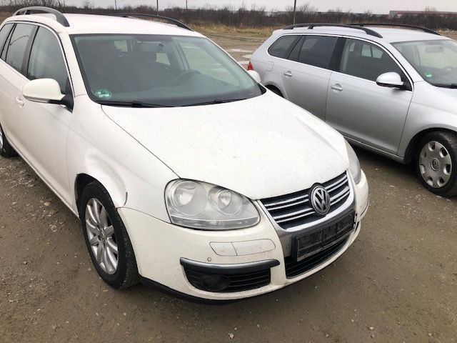Piese/Dezmembrez Golf 5 Variant BLS