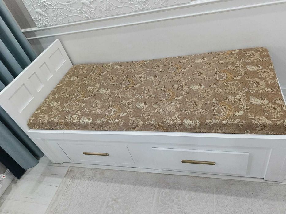 Продам б/у кровать