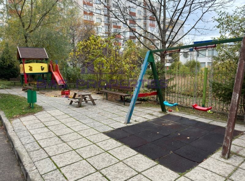 Продава се Двустаен апартамент в София, Младост 1А - 90 кв.м за 2545 €/кв.м - Снимка #11