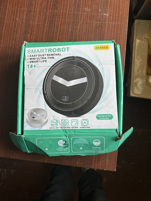 Робот прахосмукачка / Smart Robot