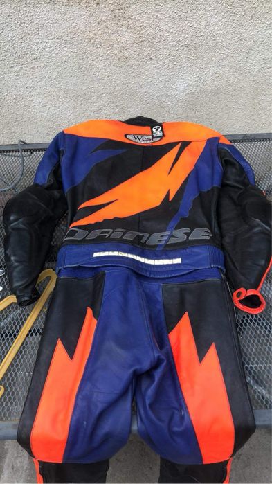 vand 2 costume DAINESE marime 48 si 44