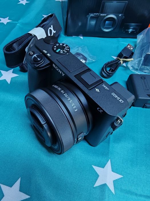 Sony Alpha 6400 (16-50mm)