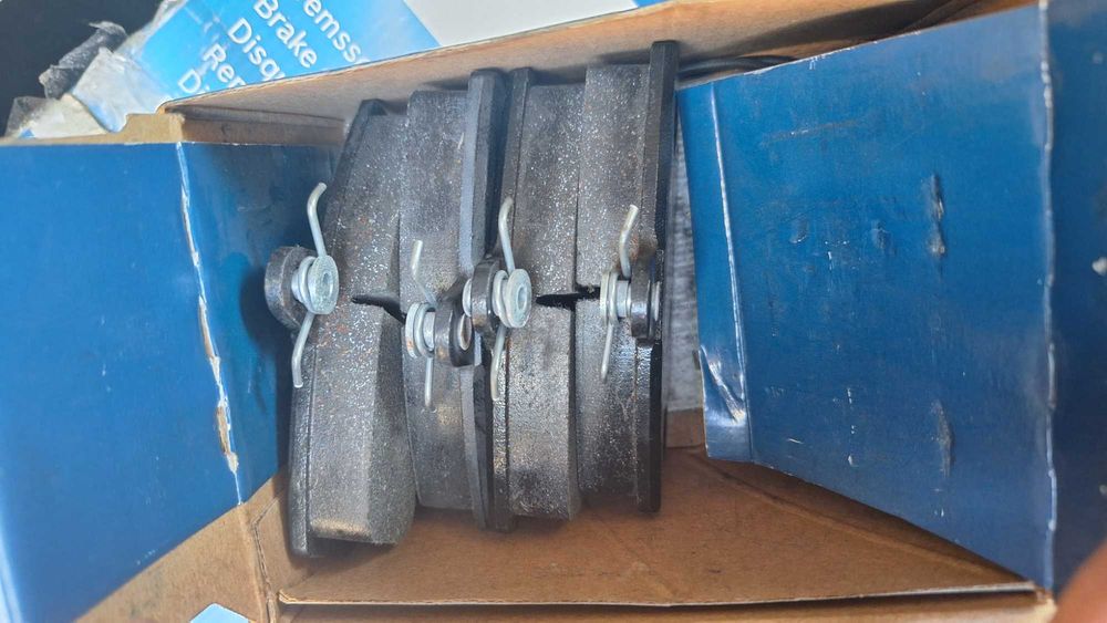 Discuri frana Bosch  noi si plăcuțe noi